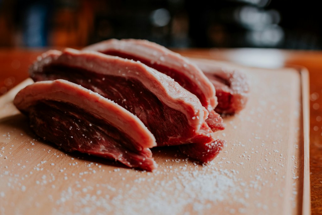 かたまりの生肉